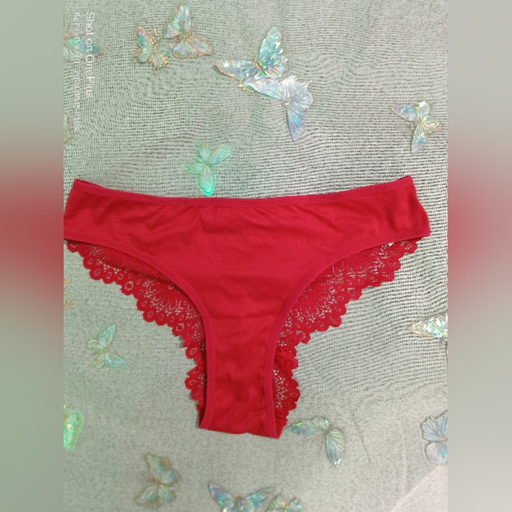 Beautiful Red Laced Heart Buckle Tanga